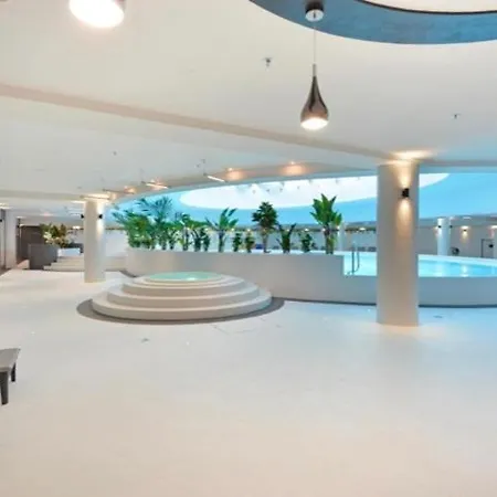 Apartment Hanza Tower 24 Spa Jacussi & Sauna & Pool *