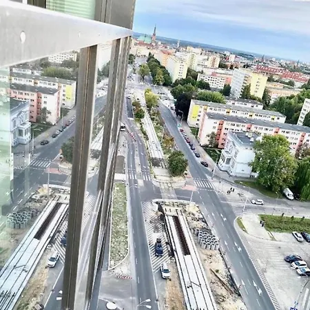 Hanza Tower 24 Spa Jacussi & Sauna & Pool Apartment